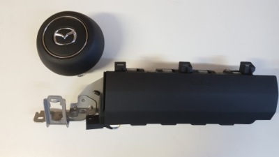 Mazda 3 iii 2020 подушка безопасности подушка водителя коленная фото №1