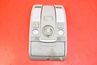 Лампа освітлення салону перед audi a6 c6 08r фото №1