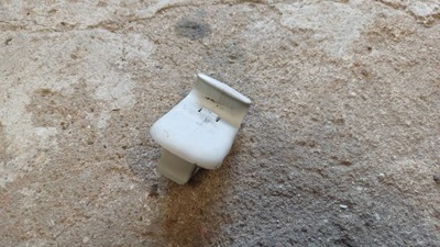 Mazda 3 09-13 bl кронштейн защита солнцезащитный фото №1