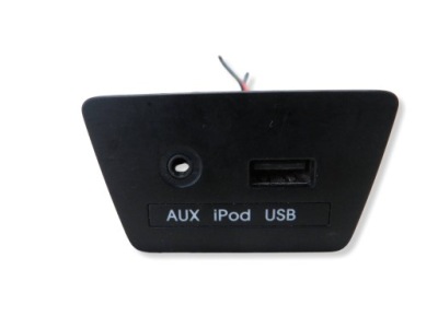 Kia sportage iii разъём aux usb 961102s000a фото №1