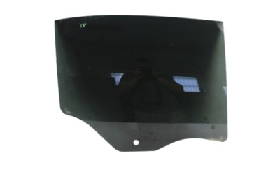 Alfa romeo stelvio 2.0t q4 скло двері права задня задня фото №1