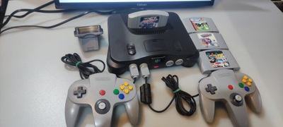 Konsola Nintendo 64 2 pady 4 gry dodatki