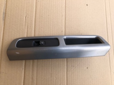 Панель вікон правий volvo v50 2004-2007 фото №1