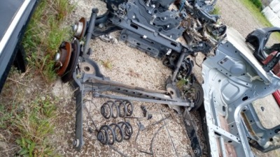 Задние подвеска renault trafic 2019r. фото №1