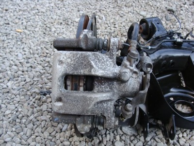 Супорт лівий задня toyota auris i !!! фото №1