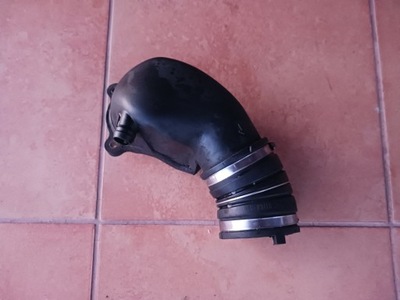 Труба воздухозаборник mercedes 2,0 b a1111411204 фото №1