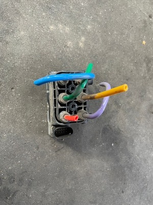 Porsche cayenne 7p5 розподільник пневматика фото №1