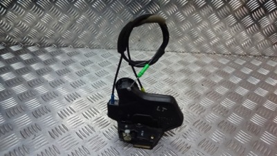 Замок двері правий перед toyota avensis t25 2pin фото №1