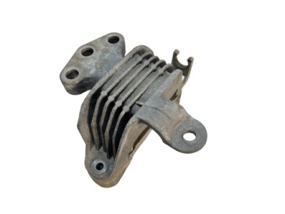 Подушка двигуна кронштейн 13347451 astra j 2.0 cdti фото №1