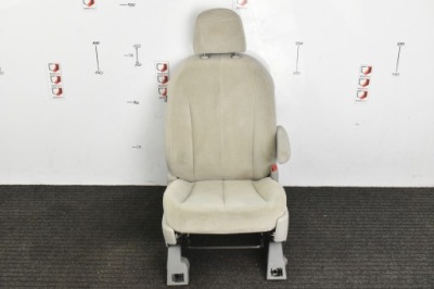 Сидіння правий перед toyota sienna iii 10-20 фото №1