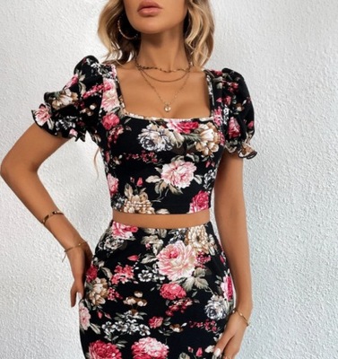 SHEIN TOP DOPASOWANY CZARNY W KWIATY 44 ŁDA