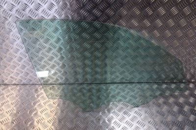 Audi a1 82a - скло двері права 82g845202 фото №1