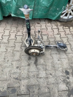 Audi q3 8u поворотный кулак правая задняя рычаги фото №1