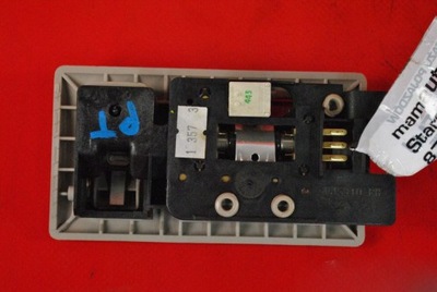 Лампа освещение 3 ряд chrysler pacifica 04r фото №1