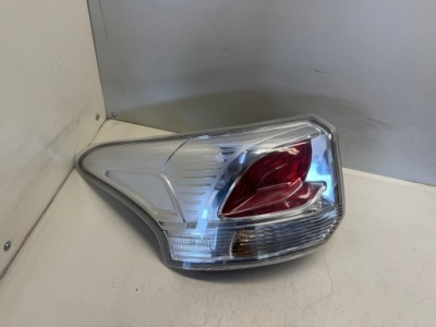 Mitsubishi outlander iii лампа левый задняя 8330a787 фото №1