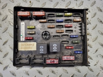 Коробка запобіжників vw passat b6 golf vi touran фото №1