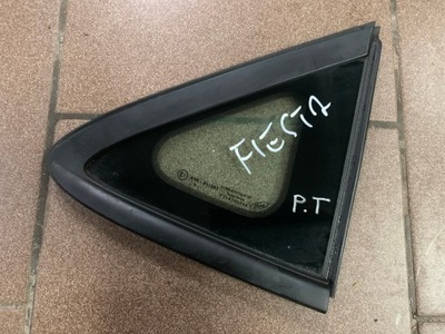 Ford fiesta mk8 стекло кузовная правый задняя фото №1