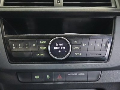 Радіо заводський skoda fabia iii 6v0035872 радіопрогравач фото №1