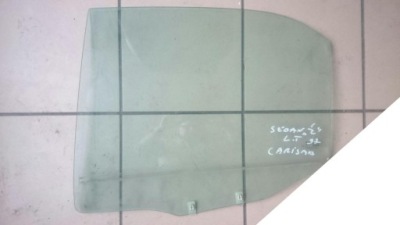 Carisma sedan 4d 95-04 стекло левая задняя задняя большая фото №1