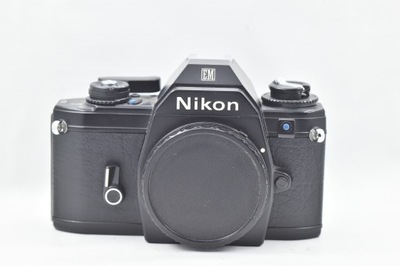 Aparat Nikon EM