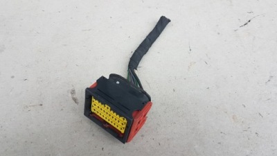 Renault штекер колодка соединитель 987560001 фото №1