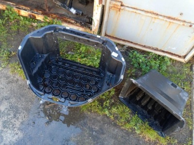 Tesla model s багажник піддон багажника перед фото №1