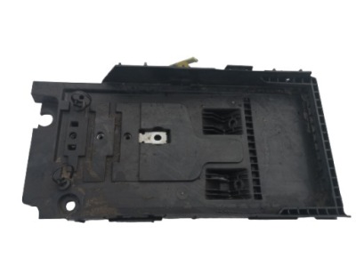 Основание аккумулятор ford mondeo mk5 dg93-10723-ae фото №1