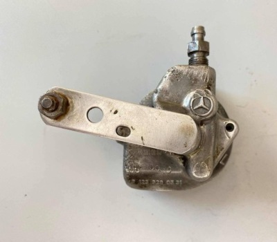 Mercedes-benz w123 регулятор уровень фото №1