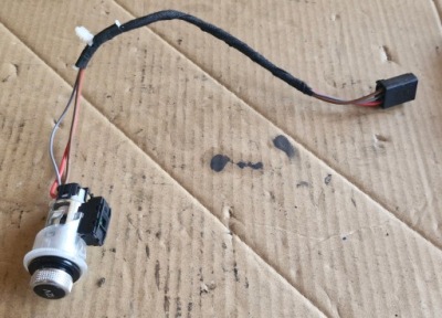 Разъём заглушка прикуривателя audi a3 8v фото №1