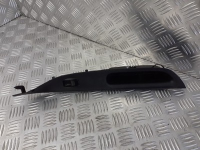 Панель стекло правый перед mazda 6 gg 2.0 di фото №1