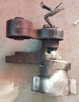 Кронштейн подушка двигуна права honda accord vii 2.2 i-ctdi фото №1