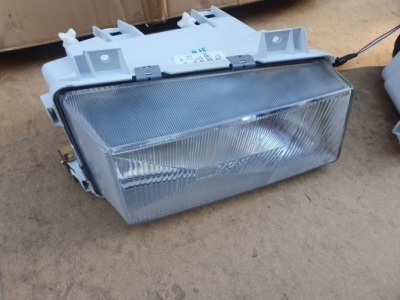 Фара mercedes vario лівий правий комплект 2 штуки фото №1