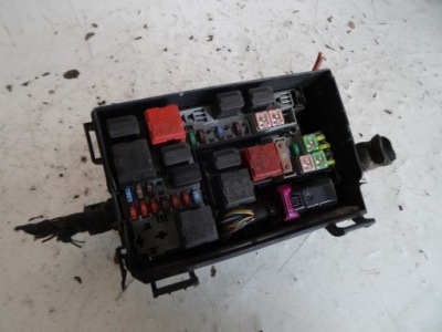 Коробка запобіжників opel corsa d 13246916 фото №1