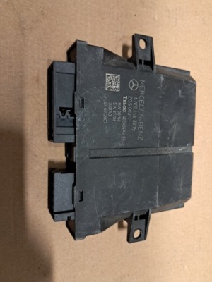 Mercedes-benz модуль керування двері a0004463319 zgs003 402404a6 00 фото №1