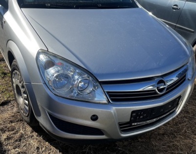 Капот крышка двигателя opel astra 3 h цвет z176 фото №1