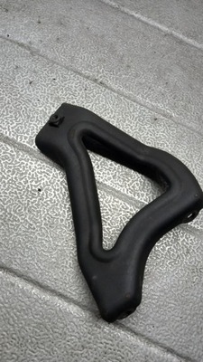 Кронштейн volvo xc70 99-07r фото №1