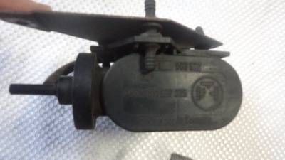 Помпа круиз-контроль audi 80 a4 811907325 фото №1