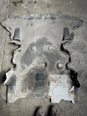 12 bmw x1 e84 защита крышка pod двигатель фото №1