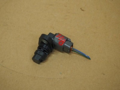 Датчик вала розподільного валу mazda 2.0b pe0118230 фото №1