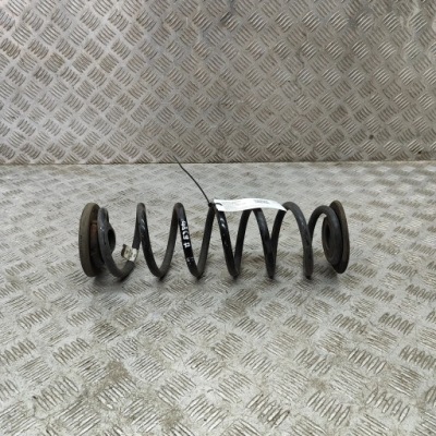 Skoda karoq 2020 правая сторона пружина задняя фото №1