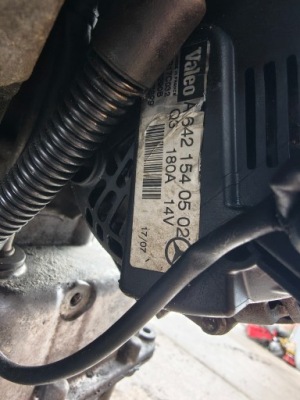 Генератор mercedes ml w169 w251 3.0 cdi a6421540502 фото №1