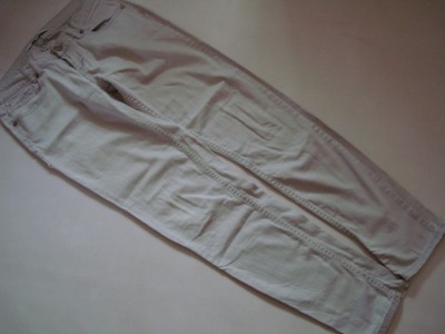 BEŻOWE spodnie jeansy RESERVED r.38