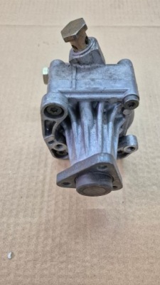 Насос усилителя 7681955 bmw e34 фото №1