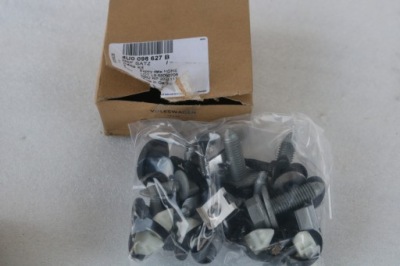 Audi q3 набір елементів кріплення бампера задня фото №1