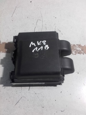 Ford fiesta mk8 коробка запобіжників 1.0 eb 1.1 фото №1