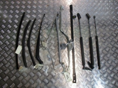 Lexus is 250 важелі двірник, амортизатори кришки фото №1