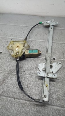 Підйомник правий перед volvo v40 01r kombi 1.9dci фото №1