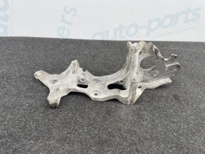 Audi q2 1.6 tdi кронштейн двигателя фото №1