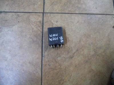 W124 w201 модуль реле 0065458732 фото №1