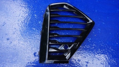 Volvo xc60 ii правая решётка заглушка бампера перед фото №1